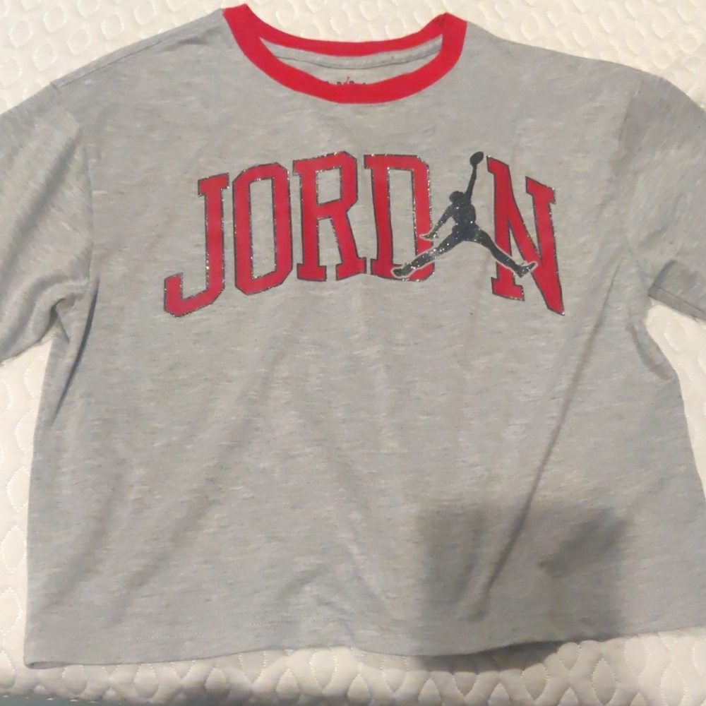 Air Jordan crop tee